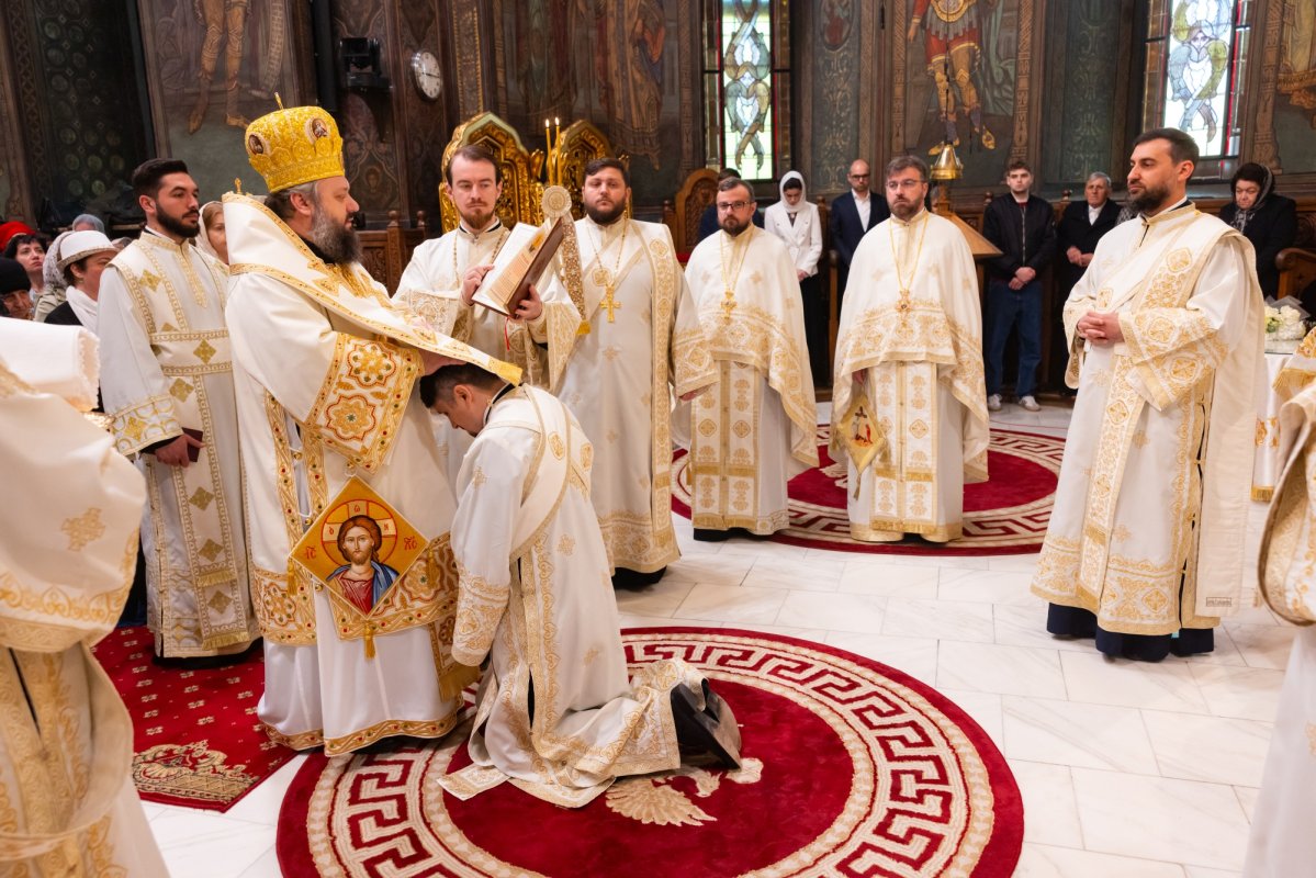 Hirotonie întru diacon la Catedrala Patriarhală din București 361519