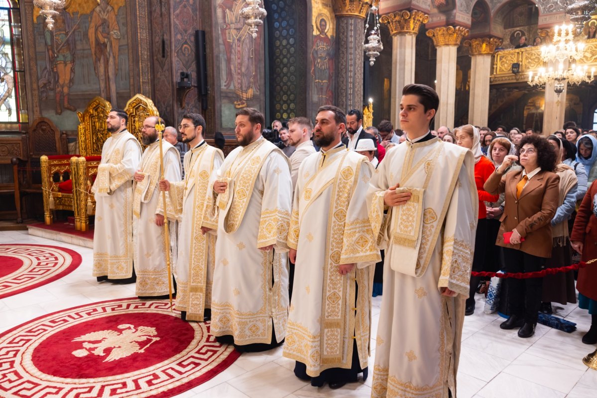 Hirotonie întru diacon la Catedrala Patriarhală din București 361530