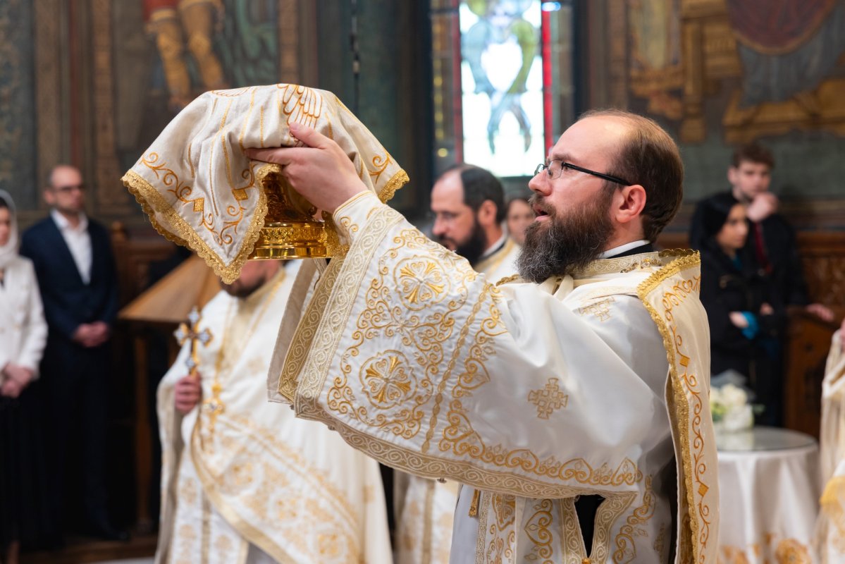 Hirotonie întru diacon la Catedrala Patriarhală din București 361536
