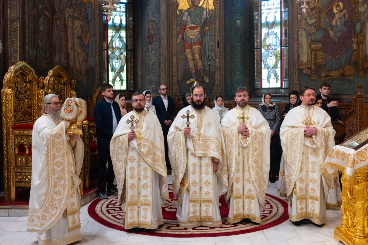Hirotonie întru diacon la Catedrala Patriarhală din București 361537
