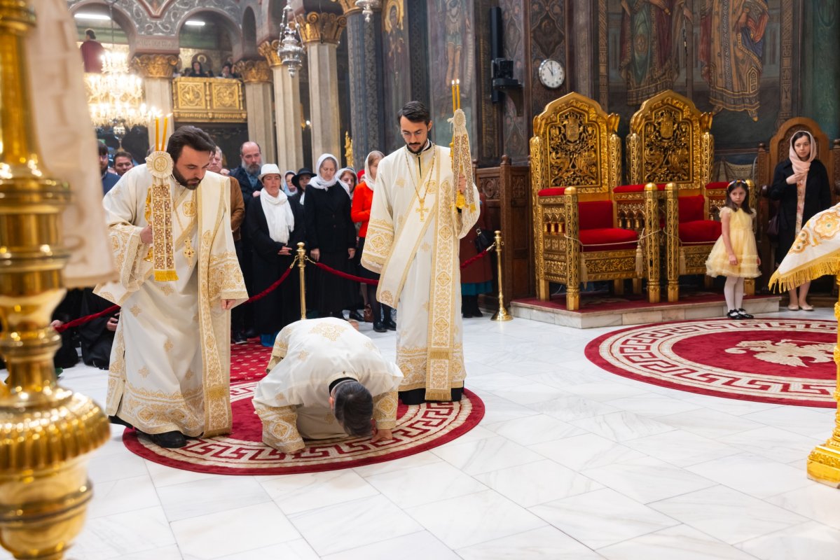 Hirotonie întru diacon la Catedrala Patriarhală din București 361539
