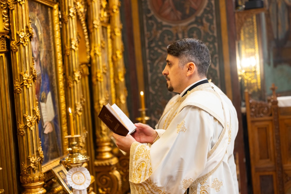 Hirotonie întru diacon la Catedrala Patriarhală din București 361544