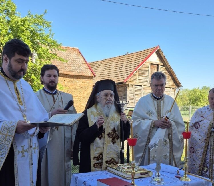 Binecuvântare la Parohia Țela din județul Arad 361729