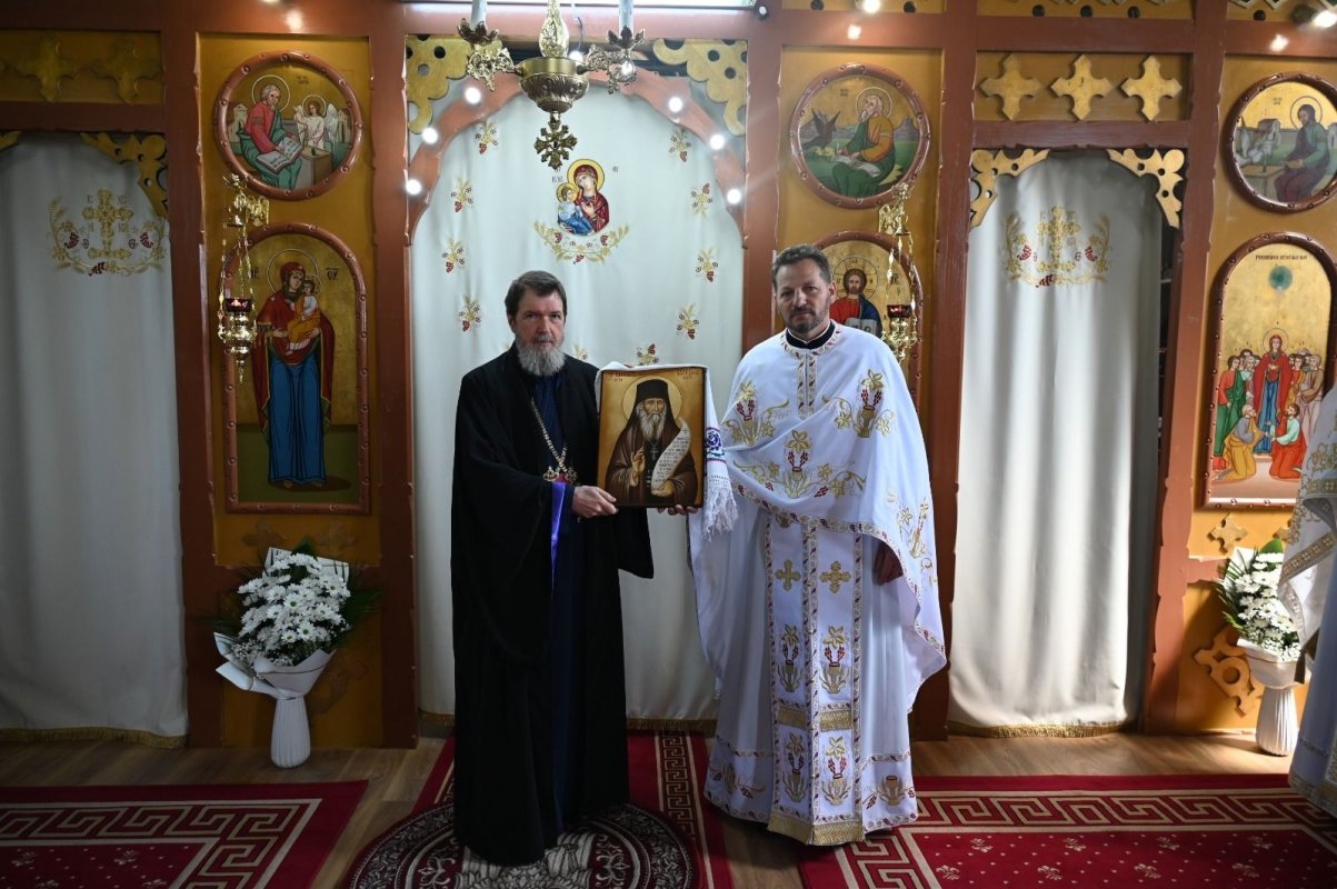 Liturghie arhierească în Parohia Drăgești, Episcopia Oradiei 361706