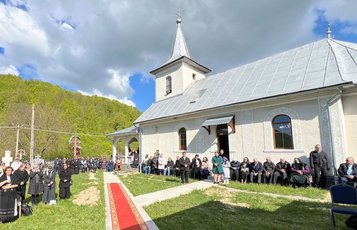 Slujiri arhiereşti în Episcopia Devei şi Hunedoarei 361714