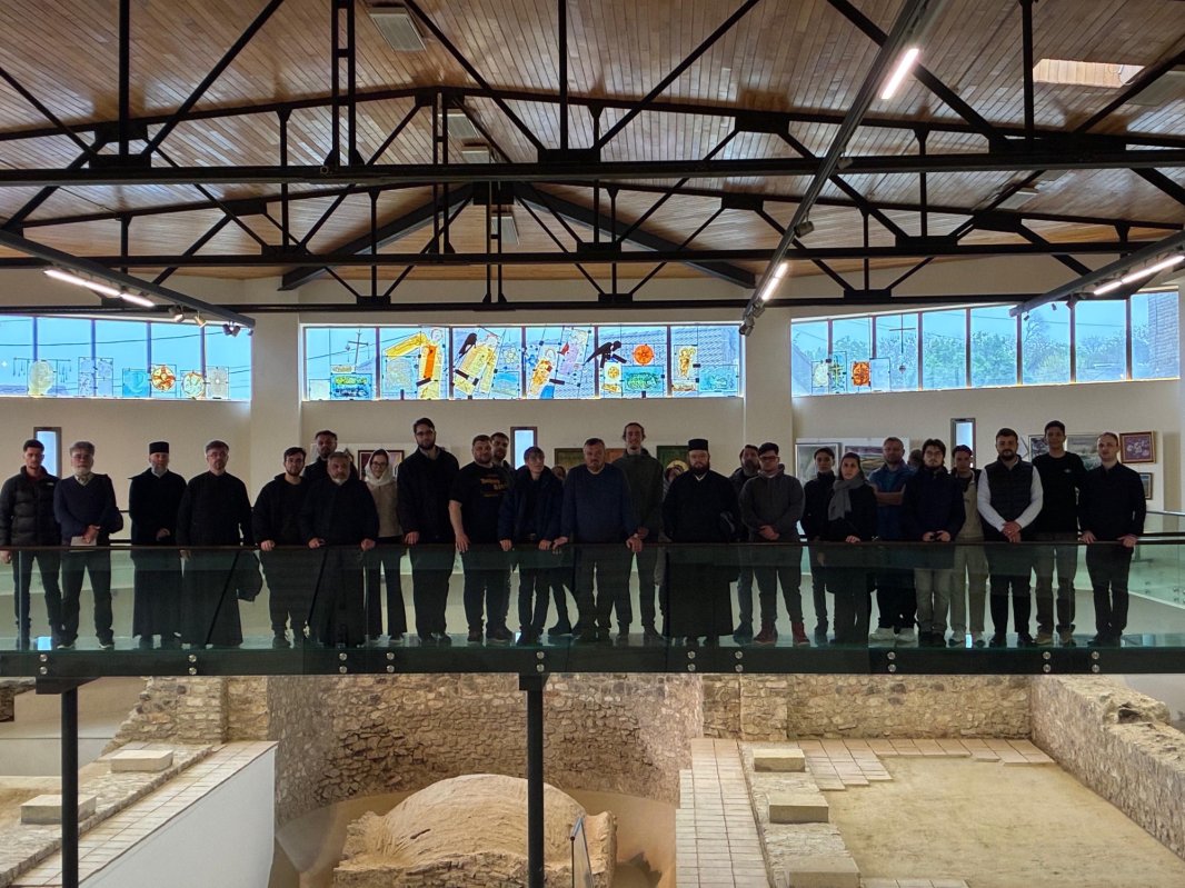 Studenții Facultății „Justinian Patriarhul” în excursie de studii în Dobrogea 361844