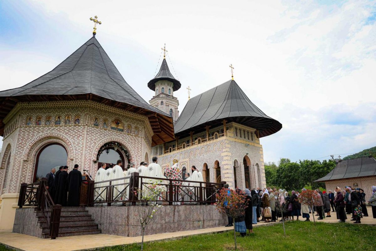 Mănăstirea Vlădiceni și‑a sărbătorit hramul 362060
