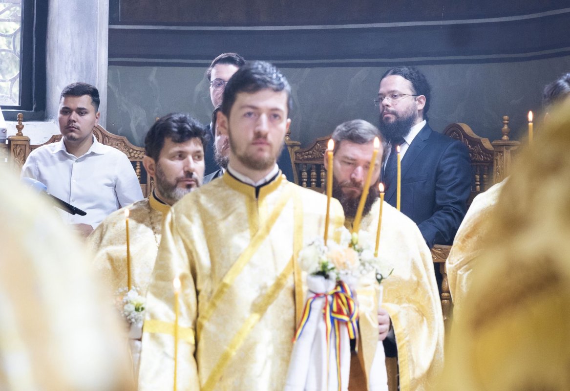 Înmormântarea unui colecționar iubitor de artă bisericească 362133