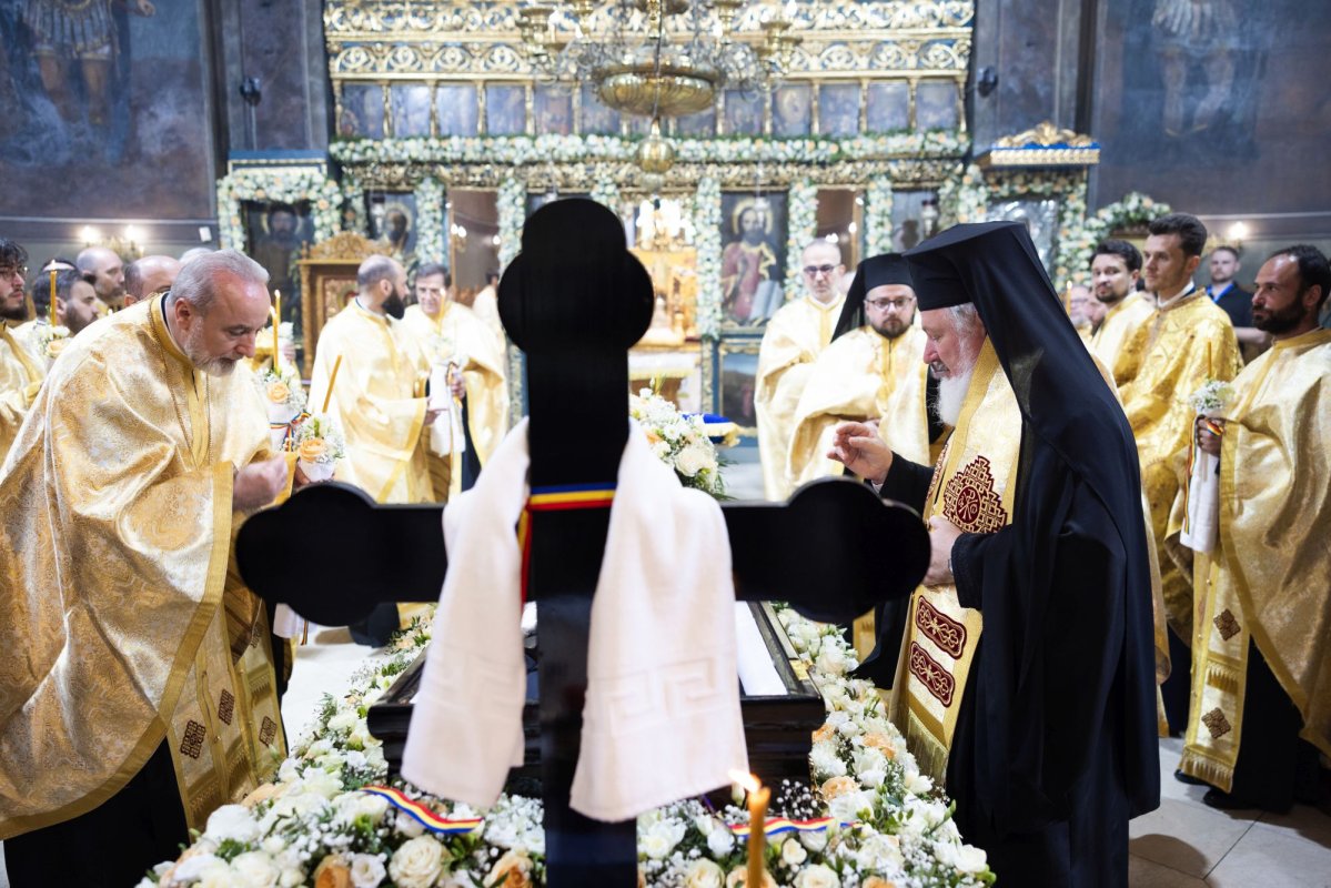 Înmormântarea unui colecționar iubitor de artă bisericească 362140