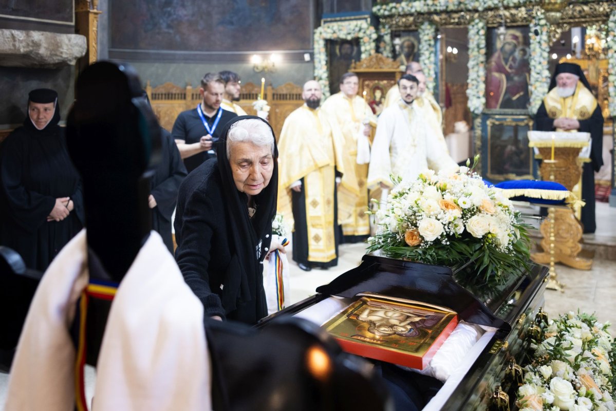 Înmormântarea unui colecționar iubitor de artă bisericească 362141