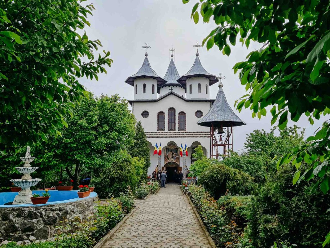 Binecuvântare arhierească în Parohia Turda‑Băi 362335