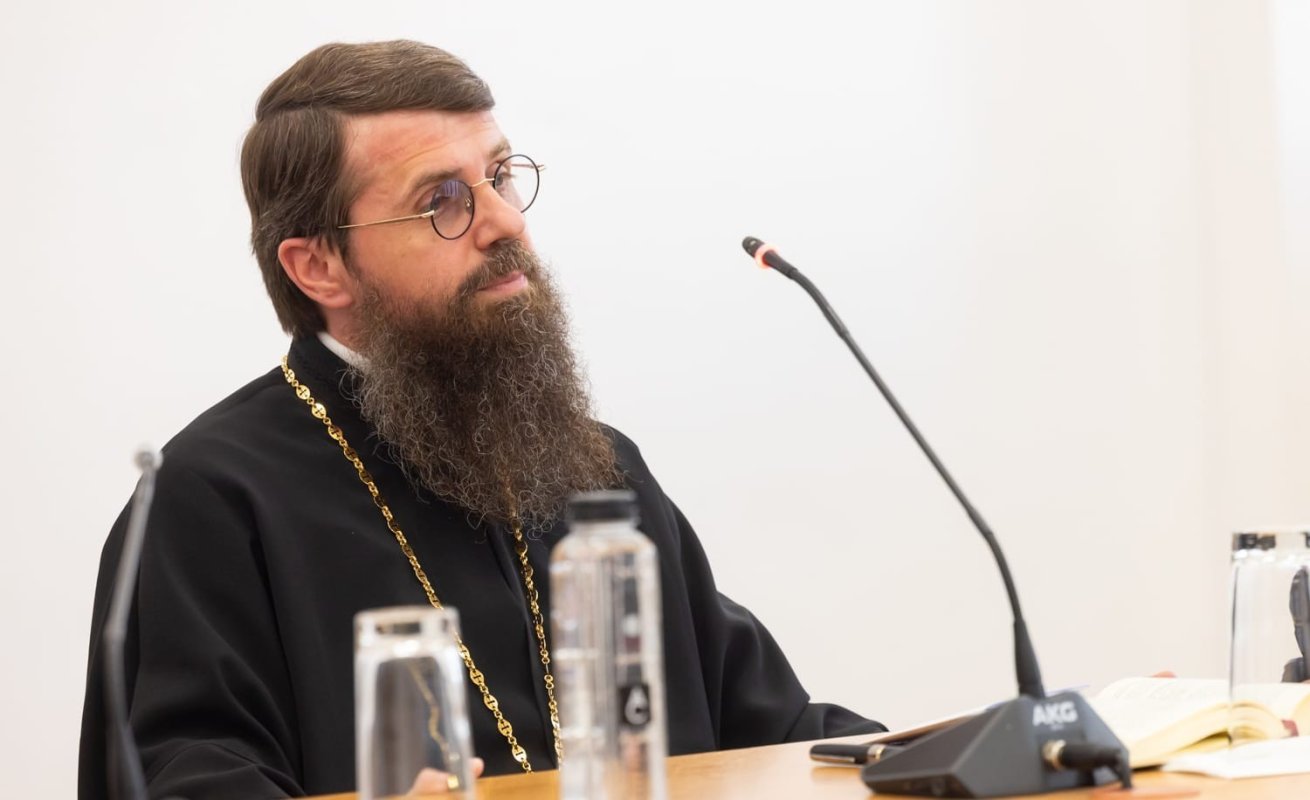 Conferință susținută de Episcopul Sălajului la București 362502