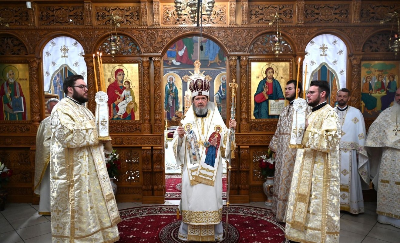 Sfânta Liturghie arhierească la Ştei, Oradea 362450