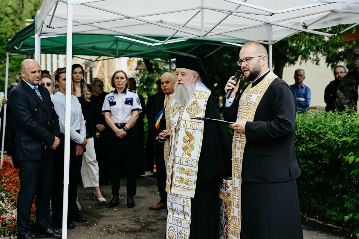 Defibrilator extern automat, achiziționat cu sprijinul Asociației „Filantropia Ortodoxă”-Filiala Gherla 362576