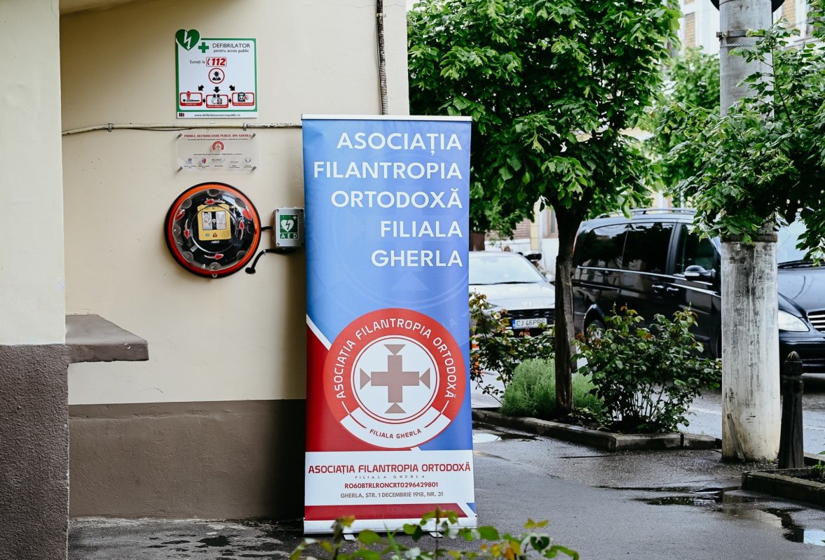 Defibrilator extern automat, achiziționat cu sprijinul Asociației „Filantropia Ortodoxă”-Filiala Gherla 362581