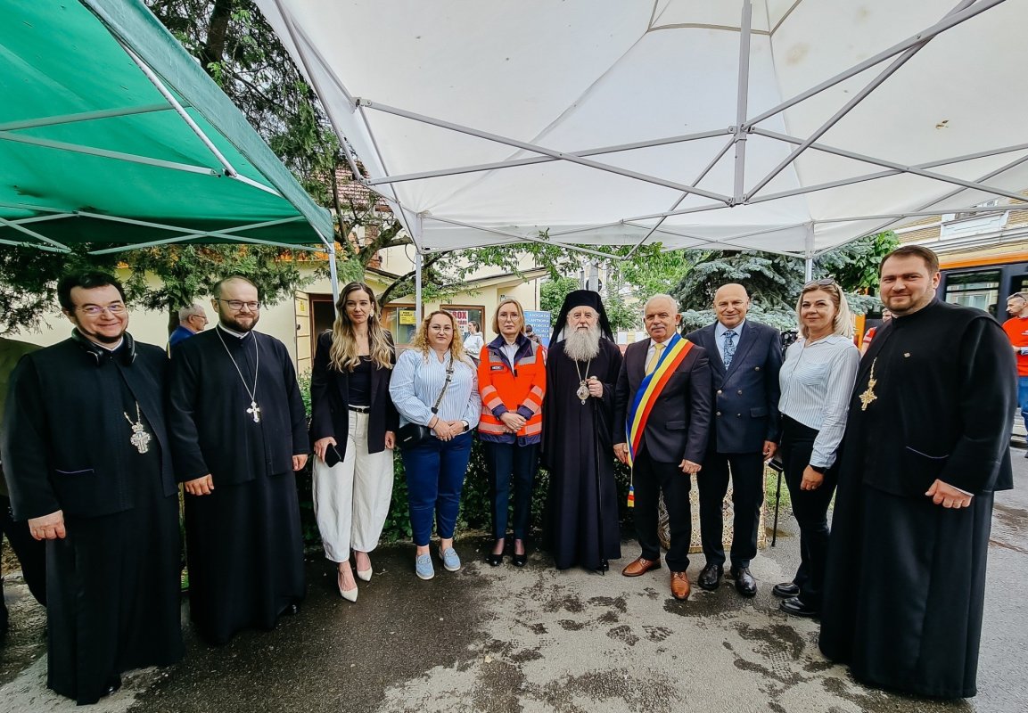Defibrilator extern automat, achiziționat cu sprijinul Asociației „Filantropia Ortodoxă”-Filiala Gherla 362582