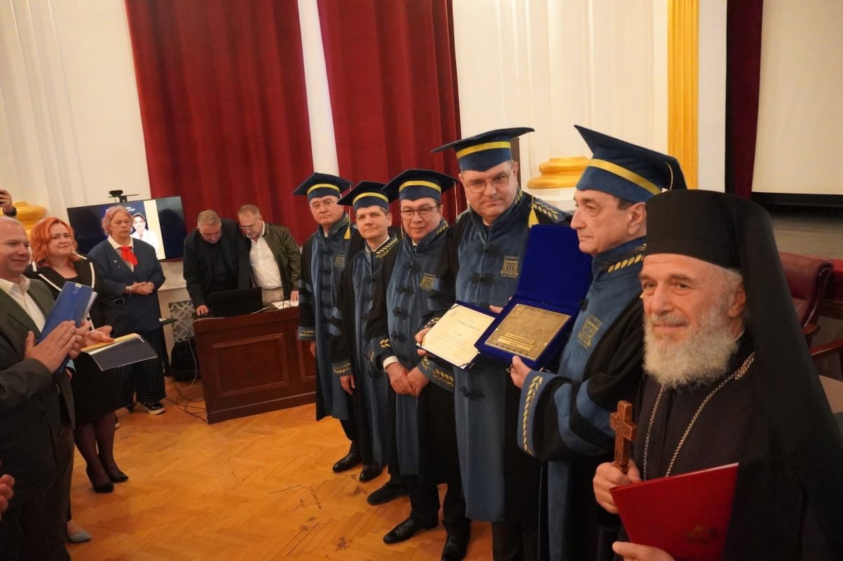 Zi dedicată celebrării performanței în educație la Dunărea de Jos 362598