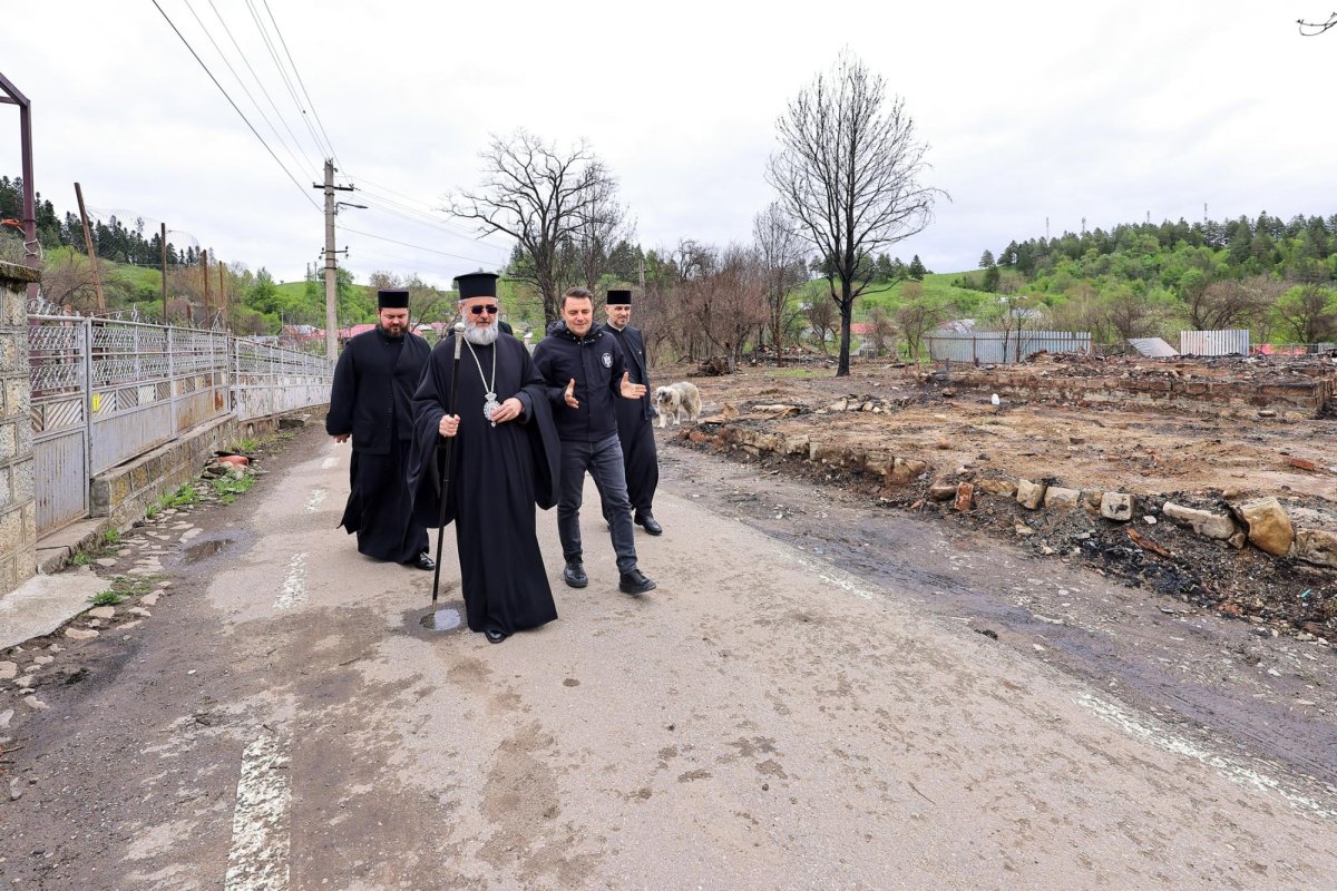 Trei familii sinistrate vor avea case noi prin grija Eparhiei Buzăului și Vrancei 362691