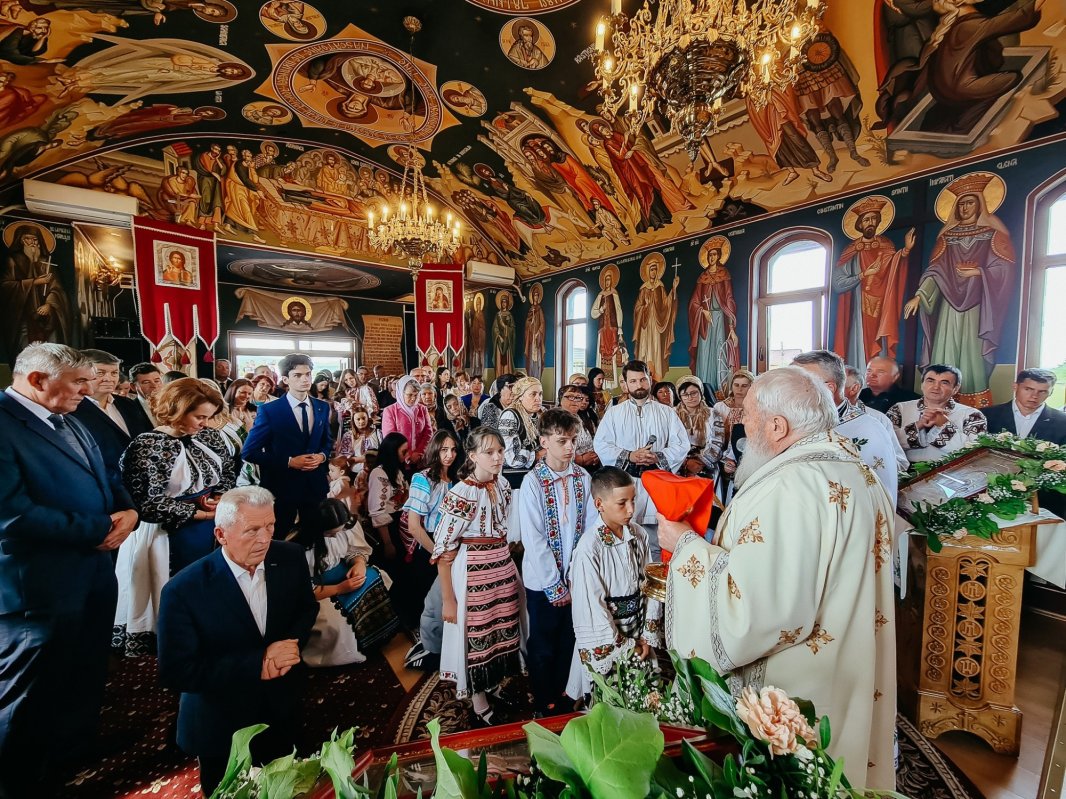 Binecuvântarea lucrărilor la biserica din Podirei, Bistriţa-Năsăud 363010