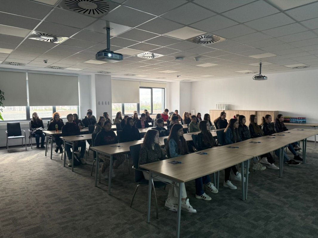 Activităţi educative şi recreative pentru elevi din judeţul Sibiu 363106