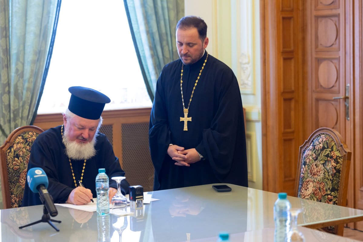 Protocol de cooperare între Patriarhia Română și Institutul „Matei Balș”  363143