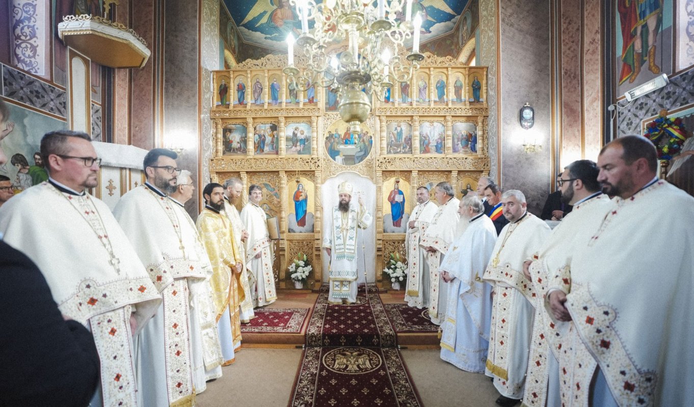 Sfințire de capelă mortuară în Parohia Vârșolț, Sălaj 363192