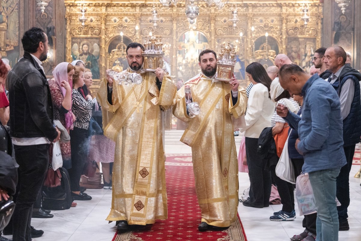 Slujba Privegherii în cinstea a două mari sărbători la Catedrala Patriarhală 363364