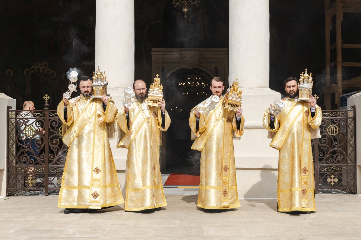 Slujba Privegherii în cinstea a două mari sărbători la Catedrala Patriarhală 363365