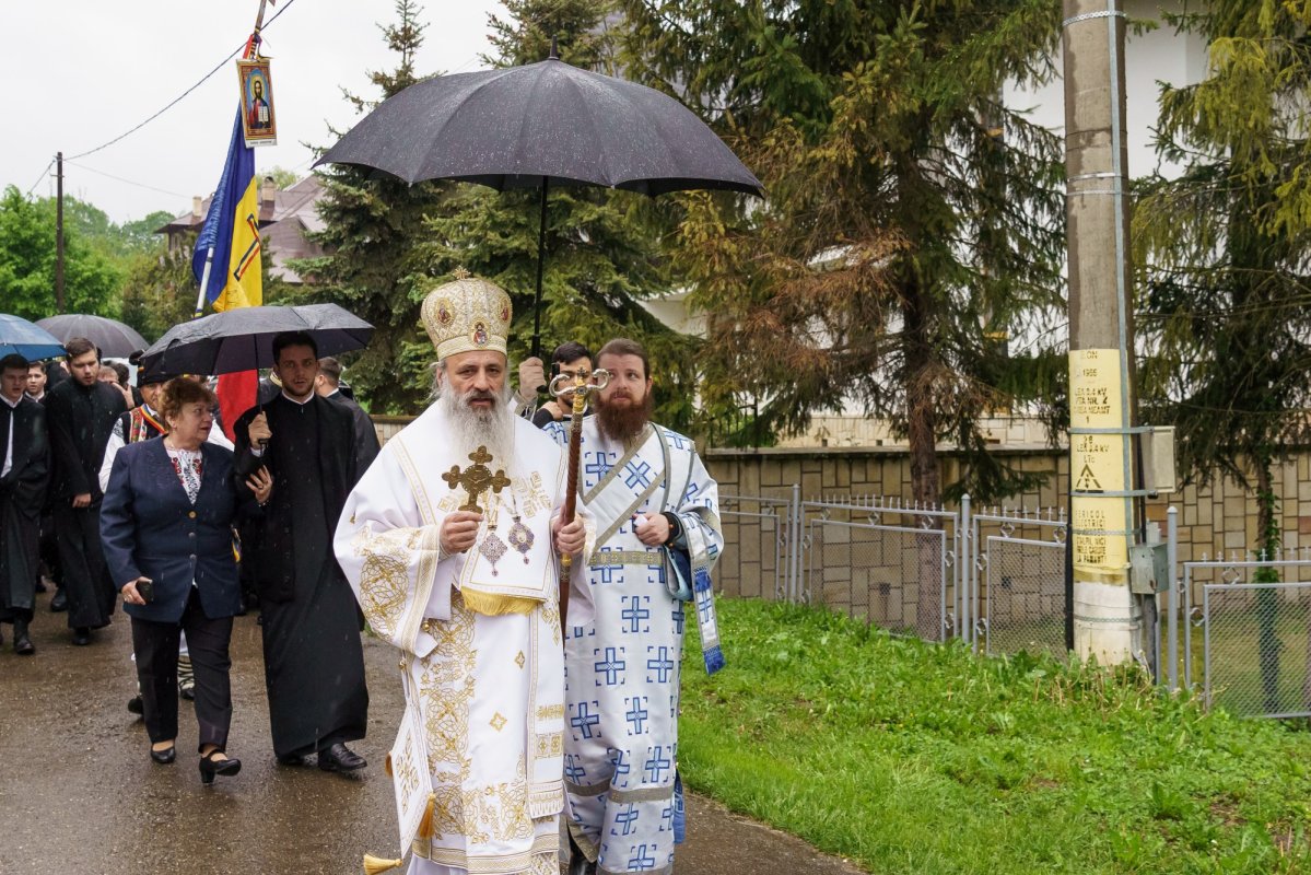 Hramul istoric al Mănăstirii Neamț, sărbătorit de praznicul Înălțării Domnului 363416