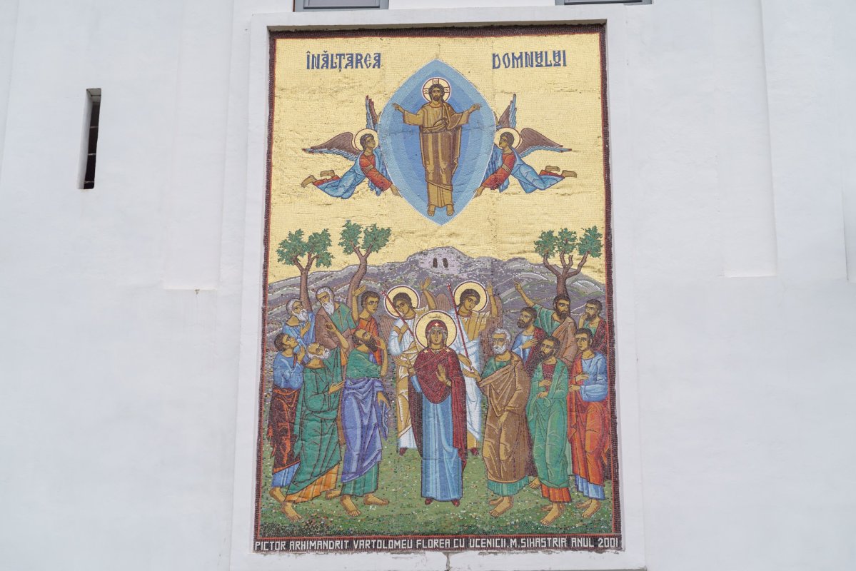Hramul istoric al Mănăstirii Neamț, sărbătorit de praznicul Înălțării Domnului 363433