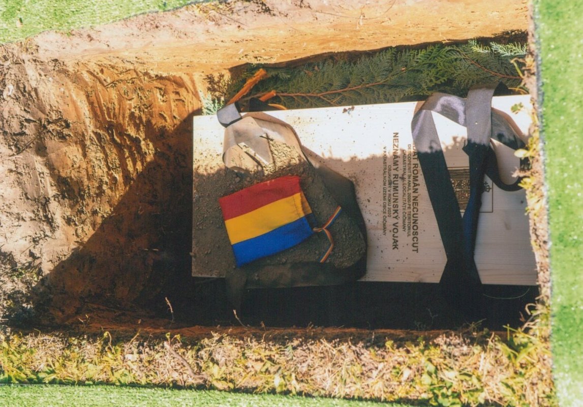 Reînhumarea osemintelor unui soldat român necunoscut în Cimitirul din Zvolen 363574