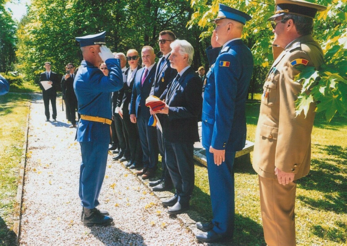 Reînhumarea osemintelor unui soldat român necunoscut în Cimitirul din Zvolen 363578