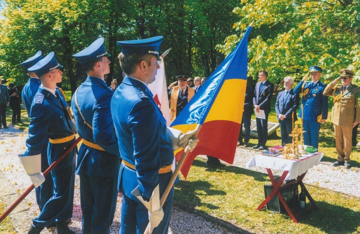 Reînhumarea osemintelor unui soldat român necunoscut în Cimitirul din Zvolen 363581
