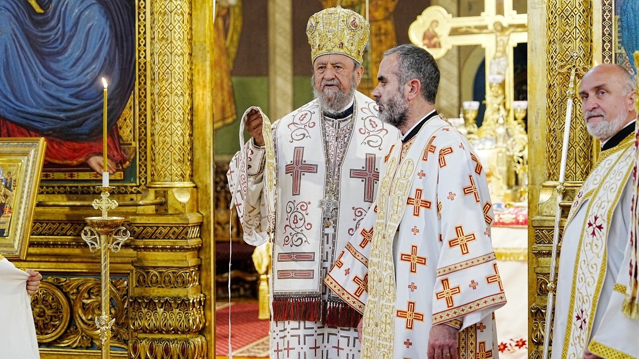 Zi de dublă sărbătoare la Catedrala Mitropolitană din Sibiu 363551