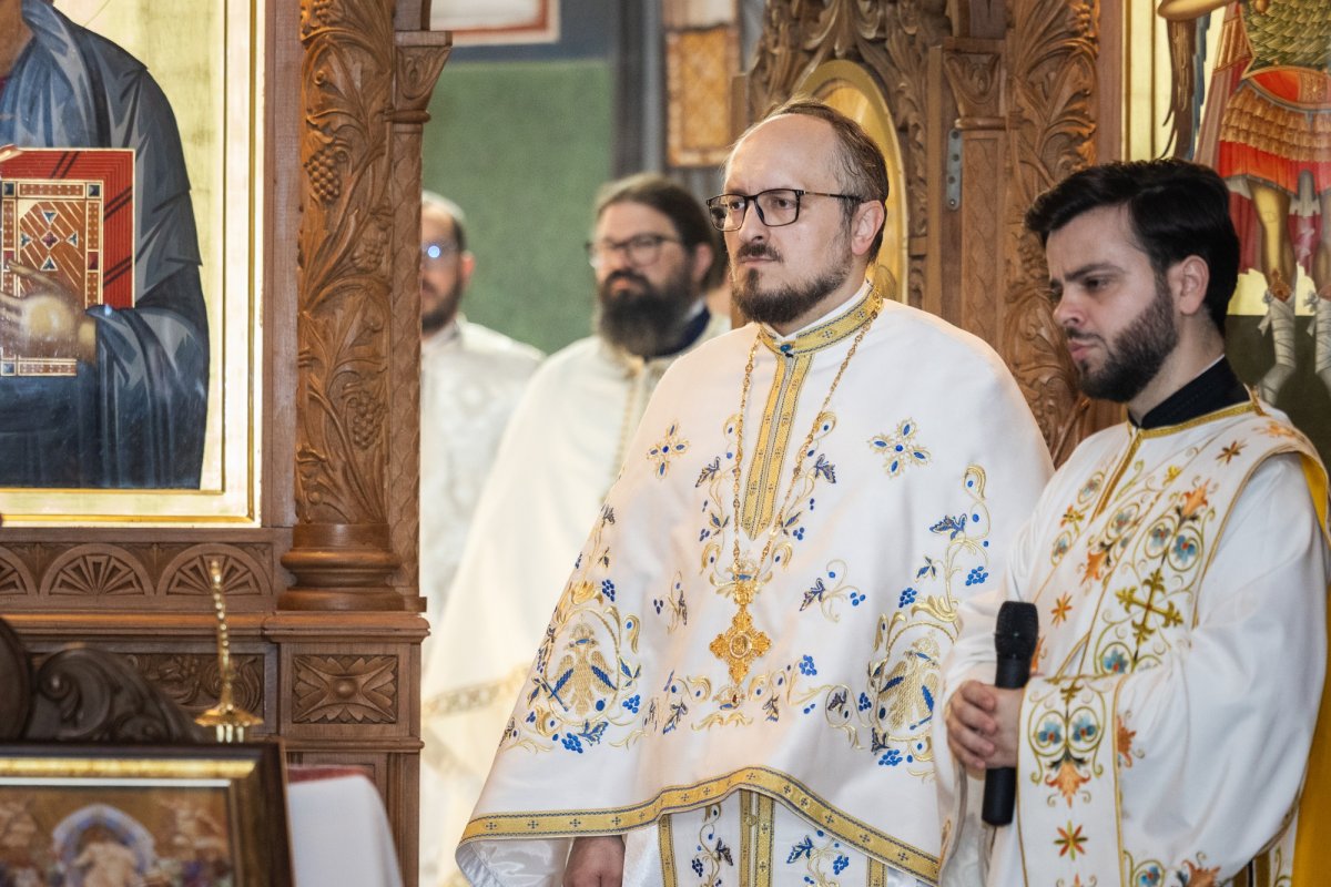 Moment de bucurie pentru o parohie din Capitală 363710