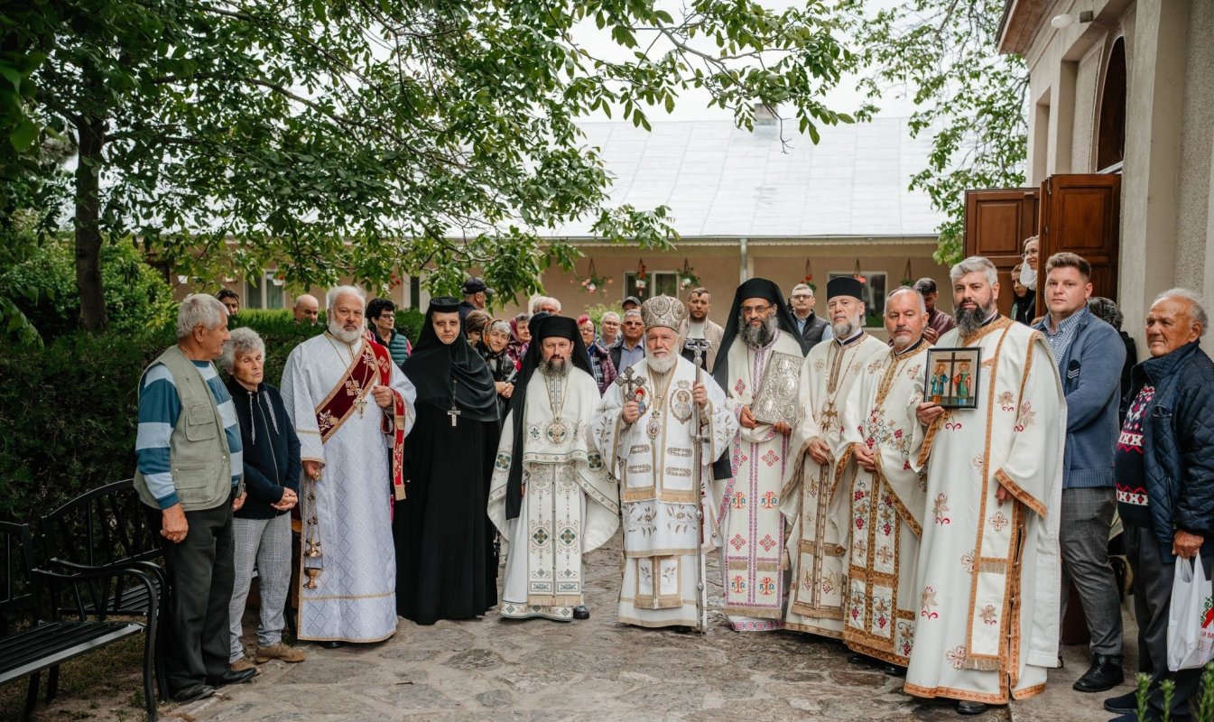 Sărbătoare la Mănăstirea Saon din Dobrogea 363692