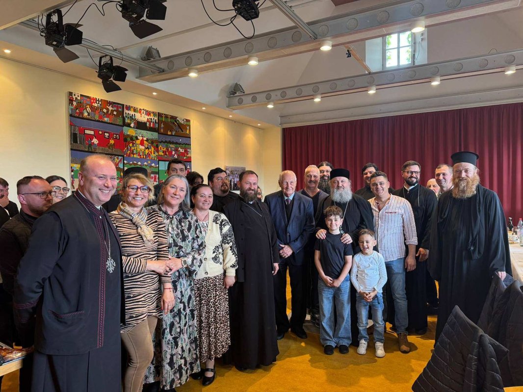 Bucuria întâmpinării celor dragi de acasă 363810