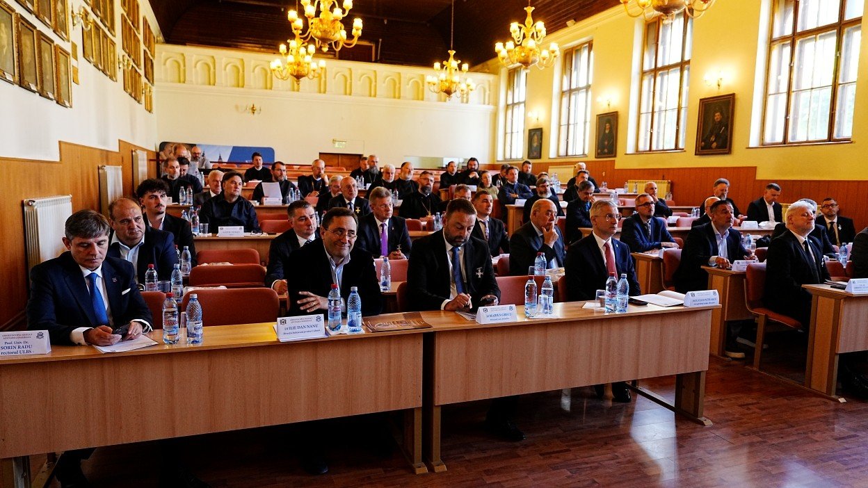 Şedinţă de constituire a noii Adunări eparhiale a Arhiepiscopiei Sibiului 364158