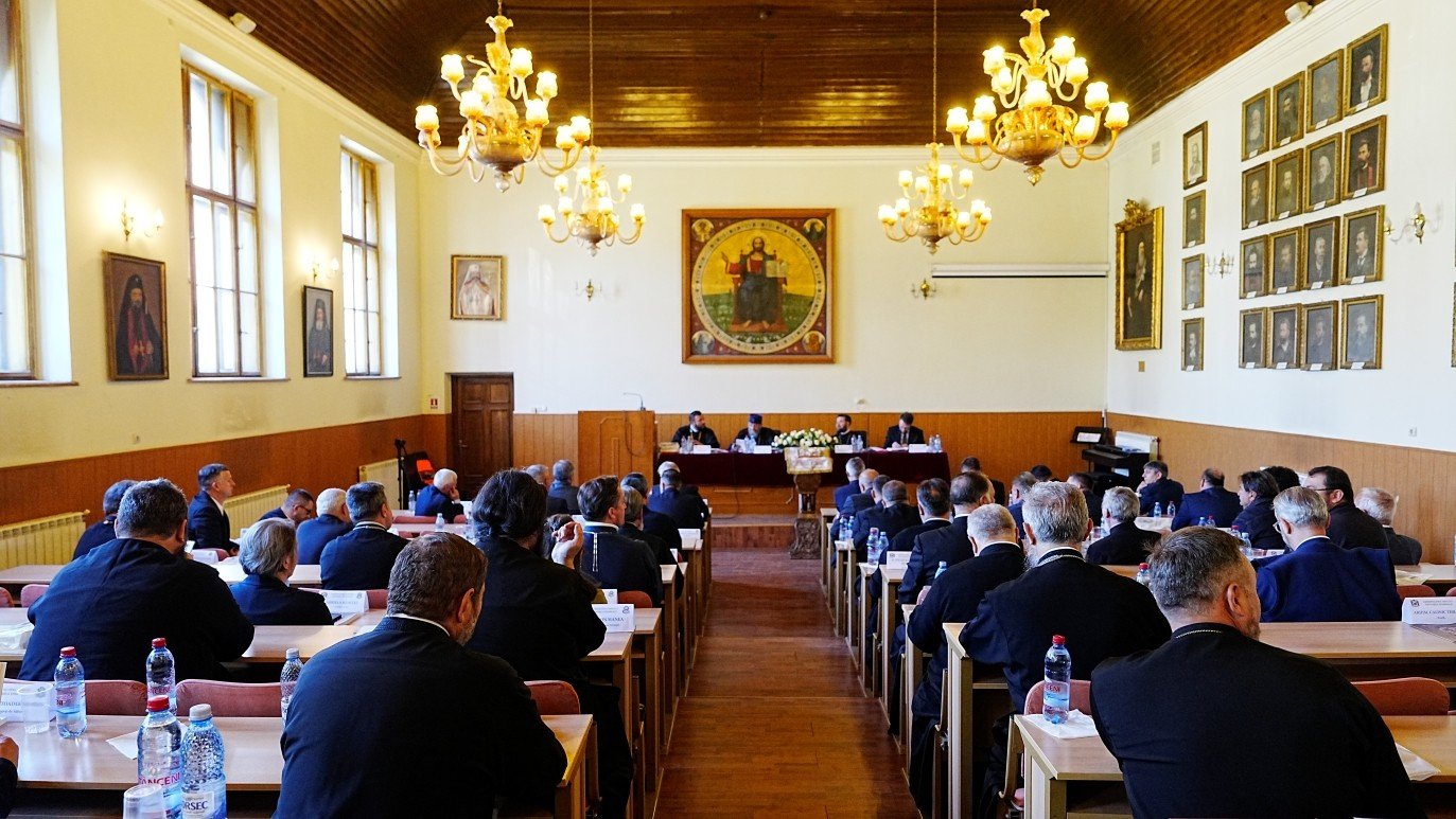 Şedinţă de constituire a noii Adunări eparhiale a Arhiepiscopiei Sibiului 364161