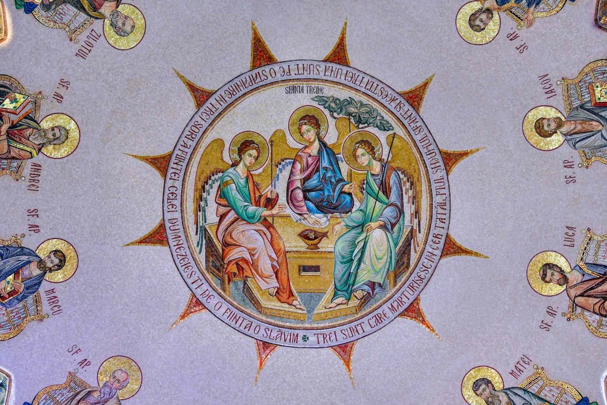 Sfânta Treime 364237