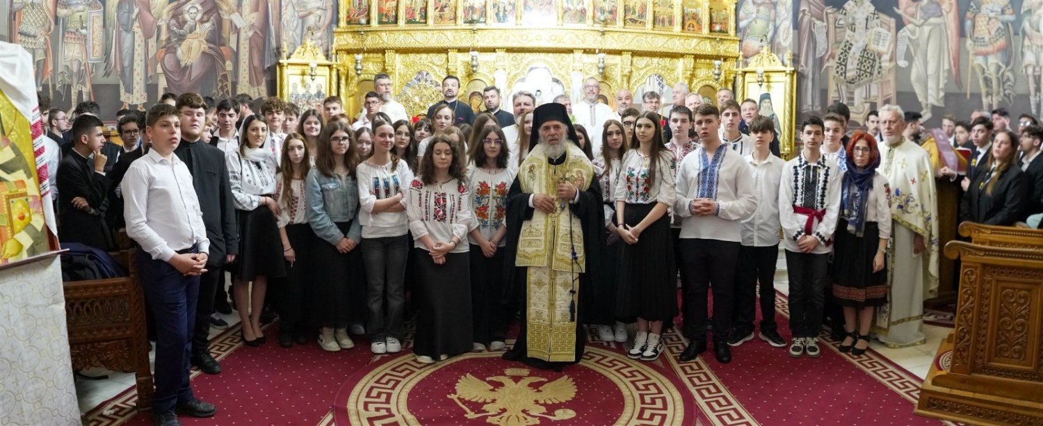 Comuniune între generații în Arhiepiscopia Dunării de Jos 364600