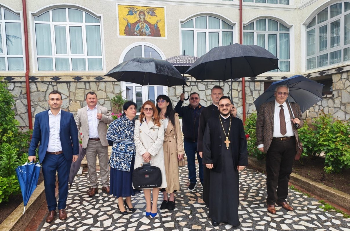 Două contracte pentru restaurarea patrimoniului monahal prahovean 364597