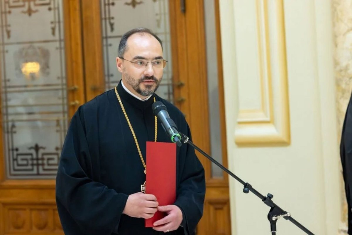 Jurnalistul creștin urmărește apropierea oamenilor de Dumnezeu 364516