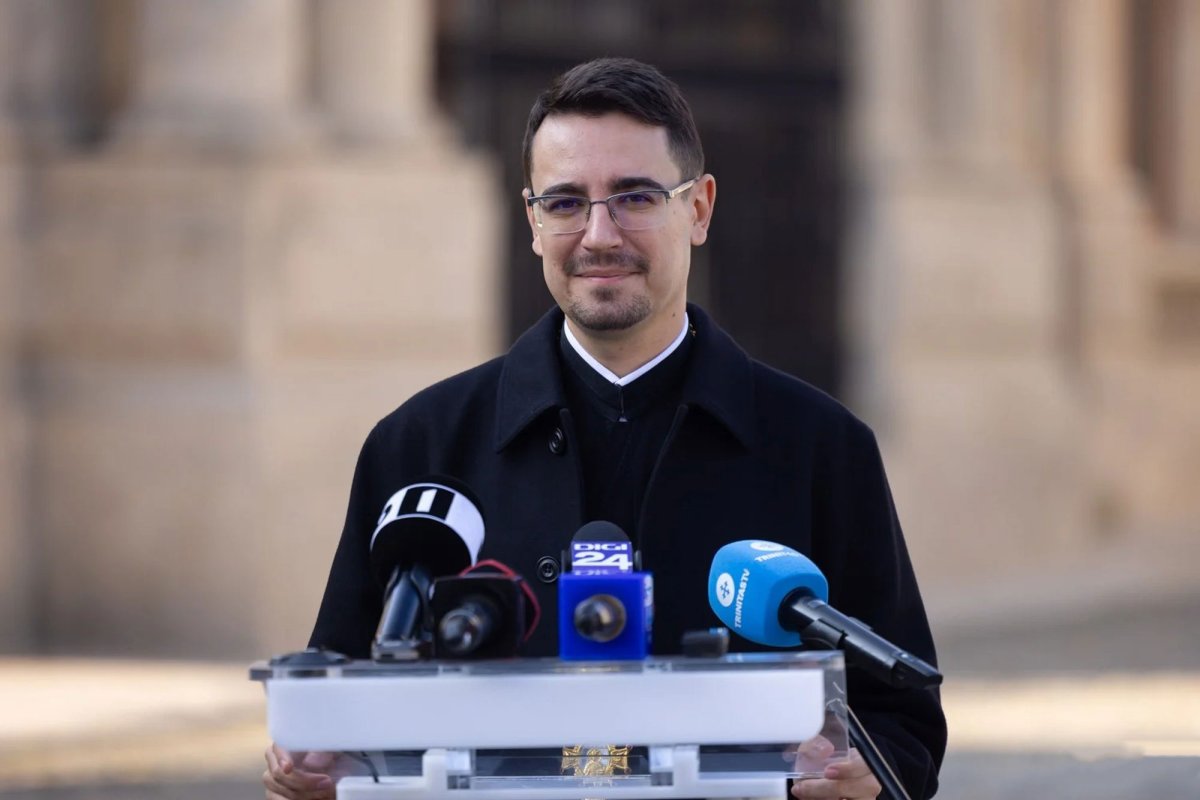 Jurnalistul creștin urmărește apropierea oamenilor de Dumnezeu 364517