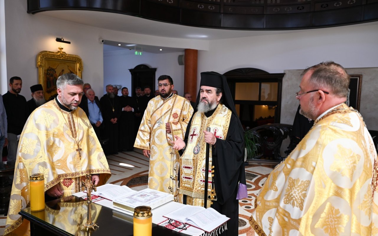 Ședința de constituire a Adunării eparhiale a Episcopiei Devei și Hunedoarei 364544
