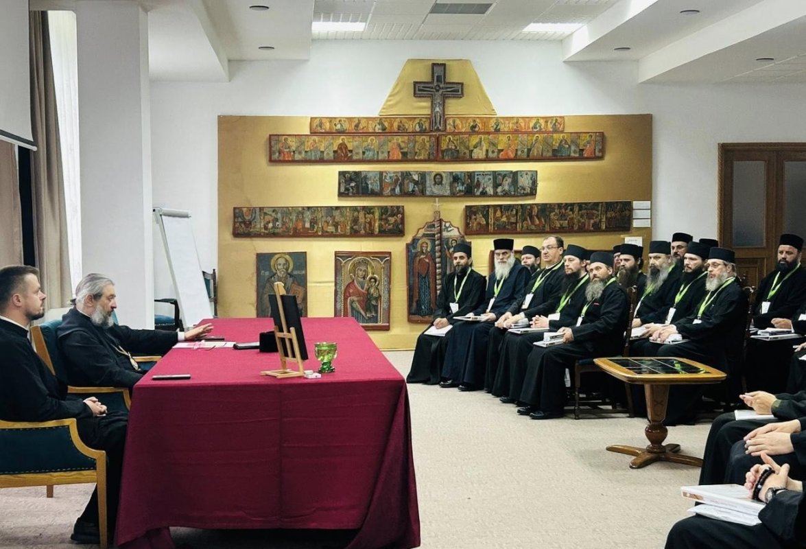 Cursuri de formare pentru obținerea definitivării în preoție 364651
