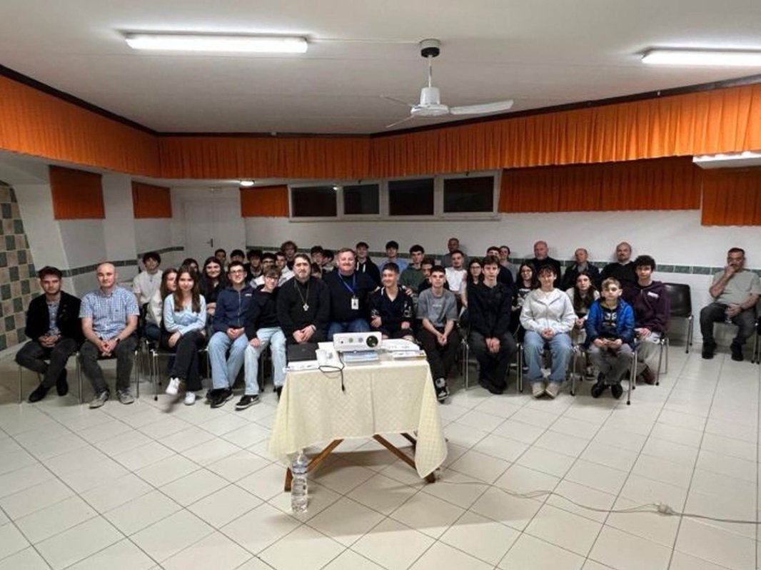 Parohiile din diasporă în faţa adicţiilor: prevenţie, credinţă şi vindecare 364614