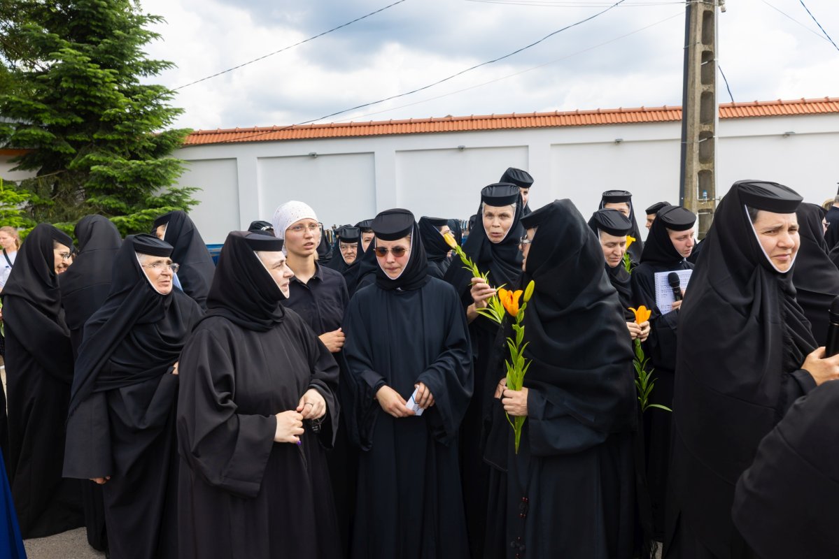 Slujba Privegherii în cinstea Sfintelor Cuvioase Filofteia și Elisabeta de la Mănăstirea Pasărea 364754