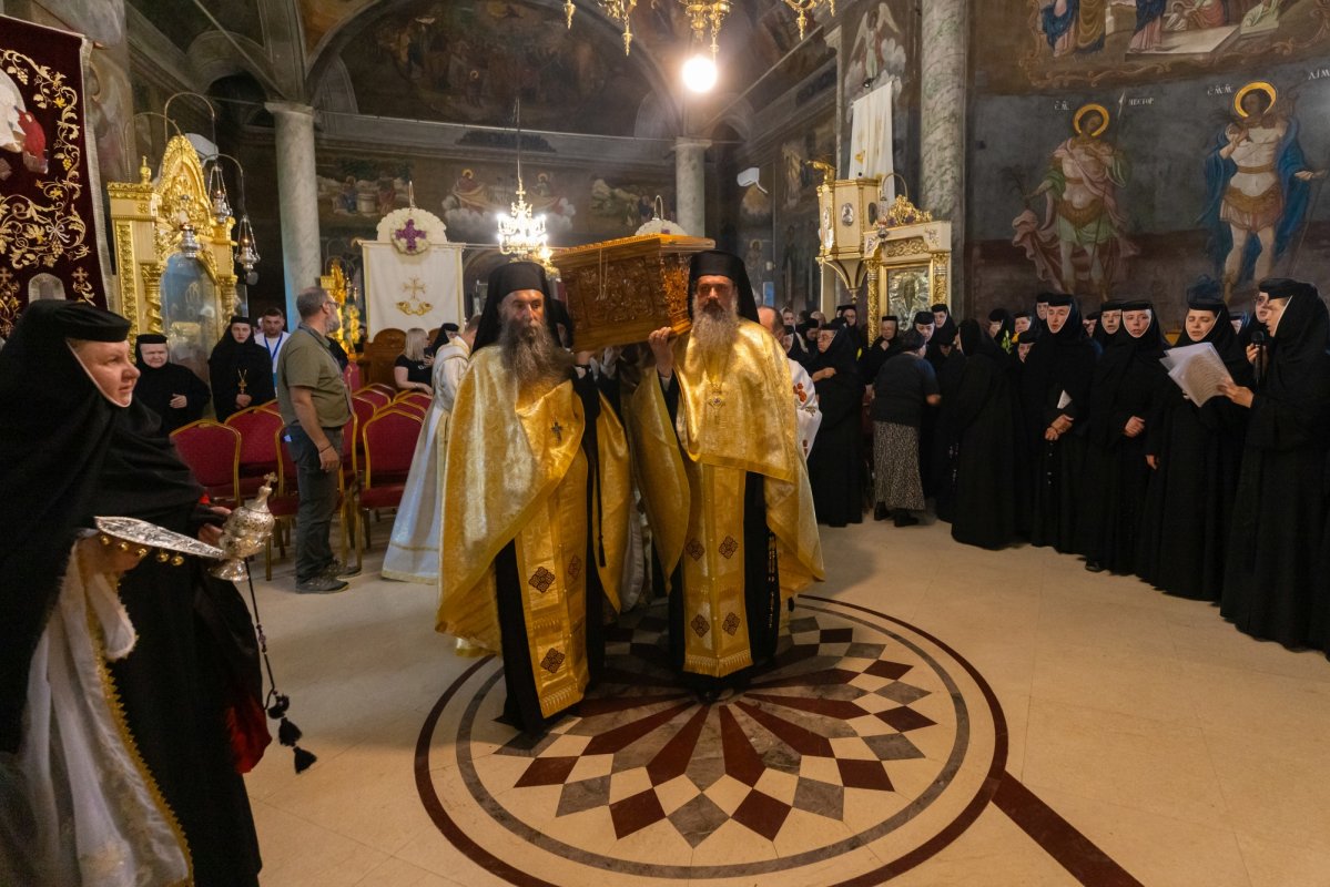 Slujba Privegherii în cinstea Sfintelor Cuvioase Filofteia și Elisabeta de la Mănăstirea Pasărea 364765