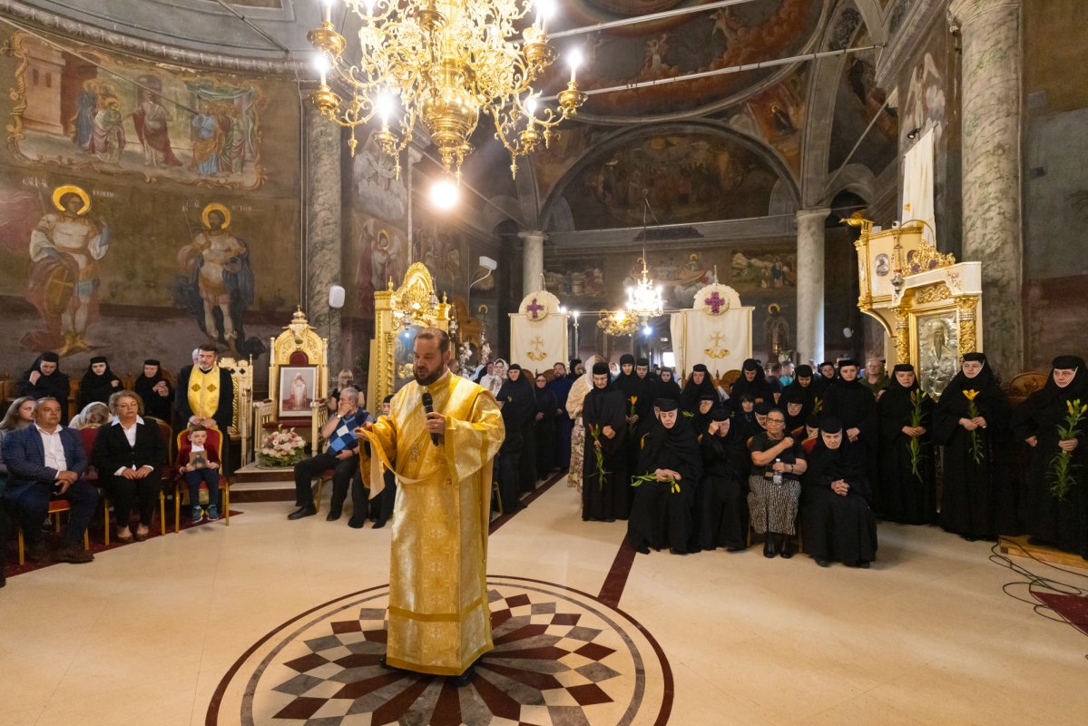Slujba Privegherii în cinstea Sfintelor Cuvioase Filofteia și Elisabeta de la Mănăstirea Pasărea 364770